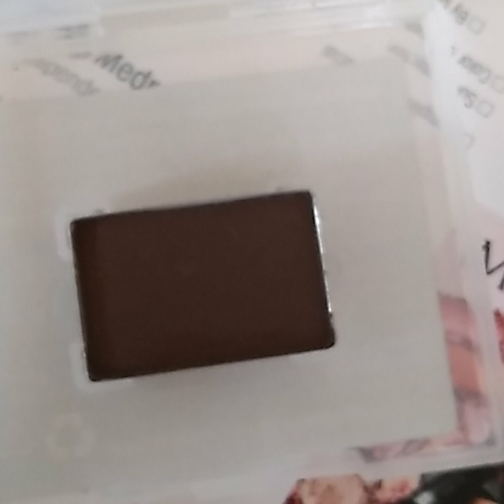 Hot Fudge- eye shadow - Picture 2 of 3